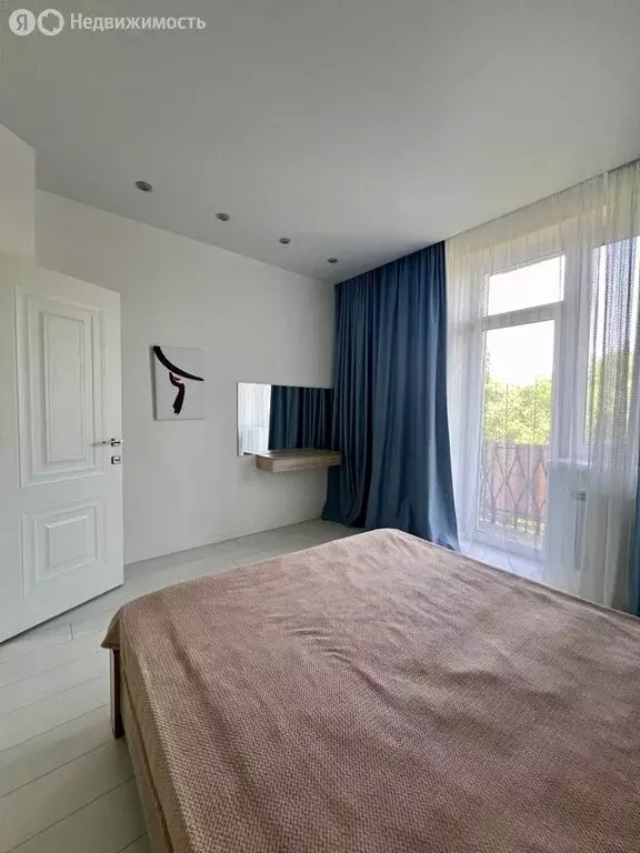 3-комнатная квартира: Оренбург, улица Кирова, 52 (72 м) - Фото 1
