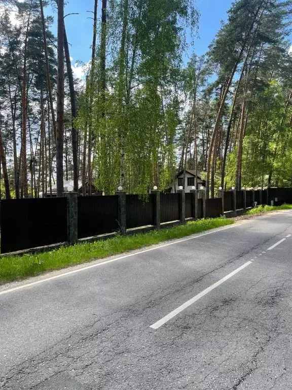 Участок в Московская область, Серпухов городской округ, д. Прилуки  ... - Фото 1