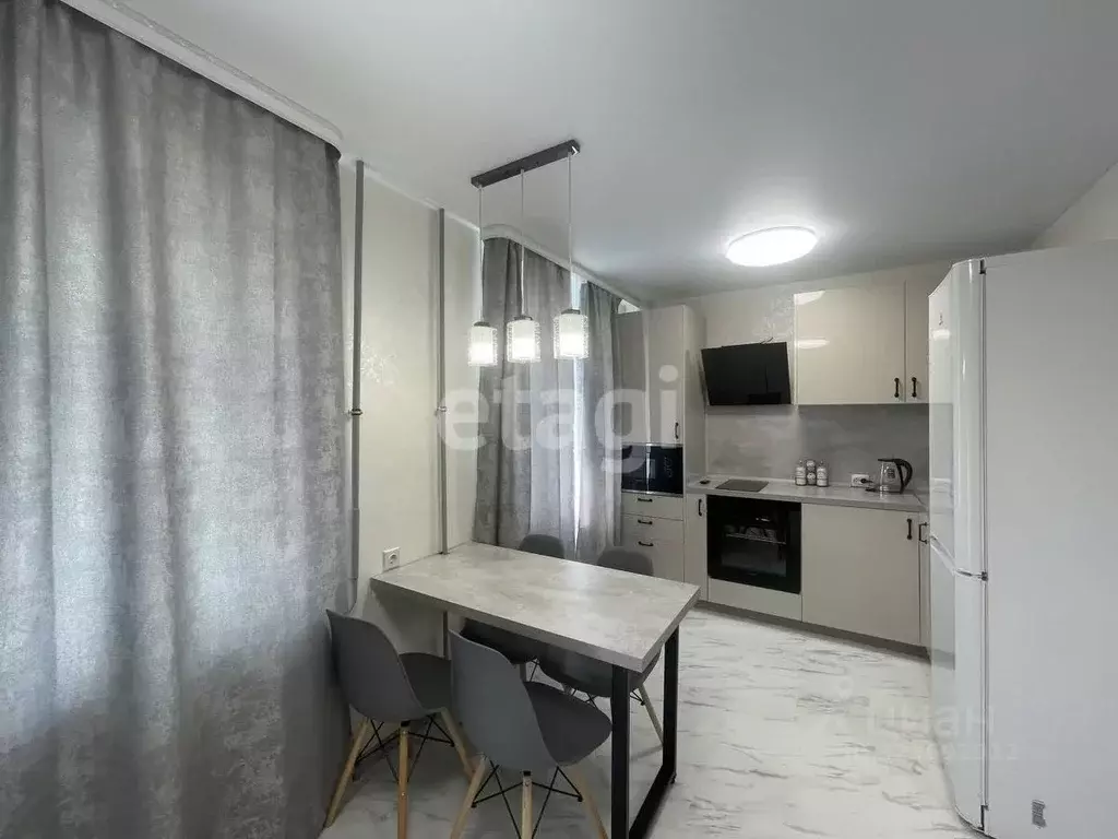 1-к кв. Тюменская область, Тюмень ул. Республики, 171 (30.1 м) - Фото 1