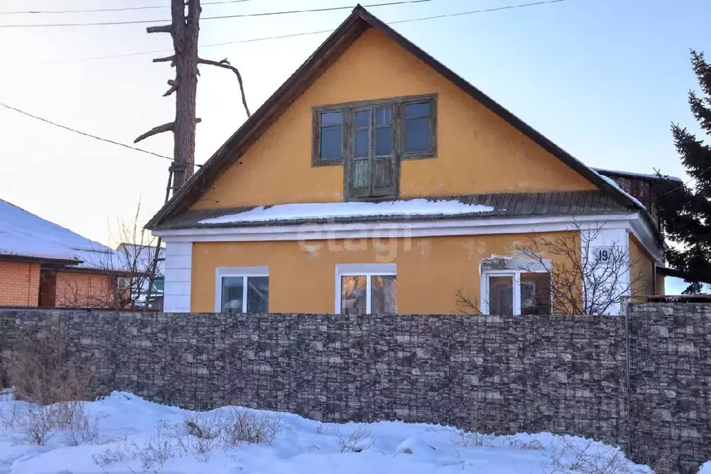 Дом в Иркутская область, Ангарск Байкальск мкр, ул. Огарева, 19 (80 м) - Фото 1