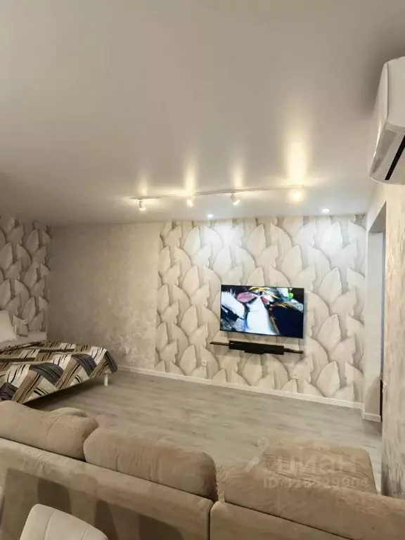 2-к кв. Алтайский край, Барнаул ул. Солнечная Поляна, 75 (56.0 м) - Фото 2