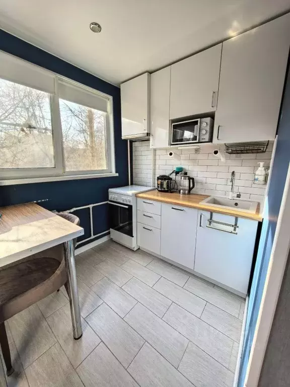 2-к кв. Санкт-Петербург ул. Белы Куна, 13К4 (43.9 м) - Фото 0