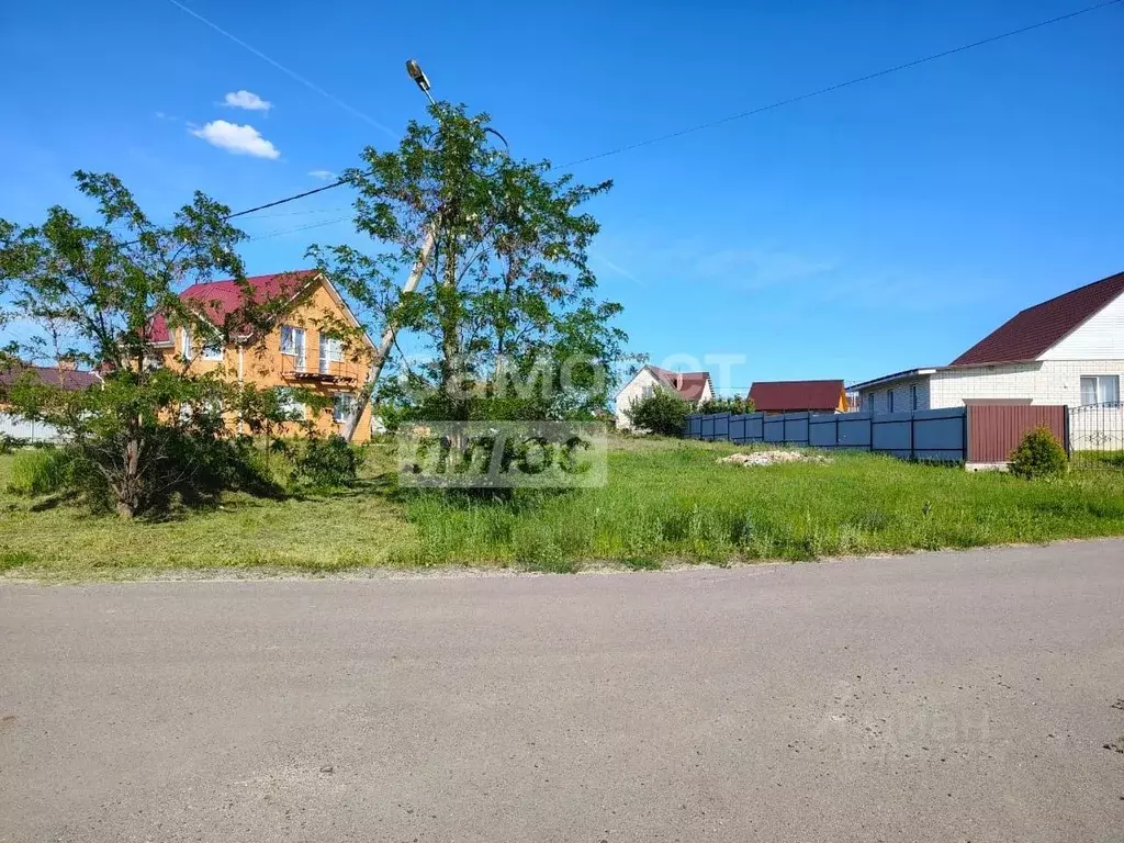 Участок в Белгородская область, Старый Оскол ул. Заломная (8.0 сот.) - Фото 1