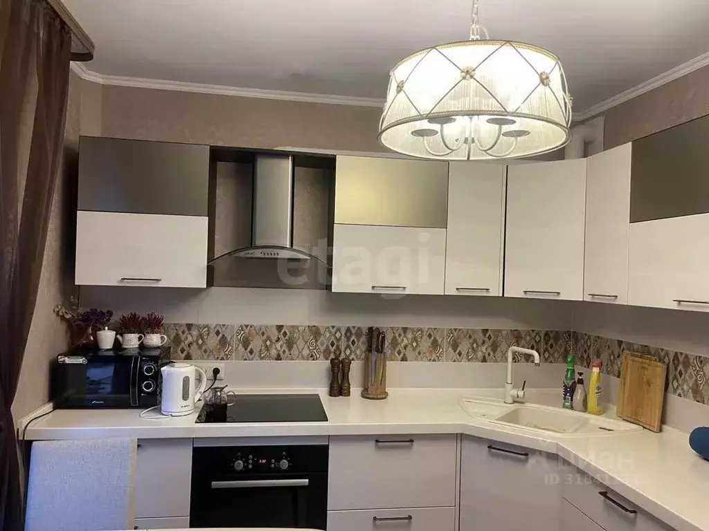 3-к кв. Сахалинская область, Южно-Сахалинск ул. А.О. Емельянова, 15 ... - Фото 1