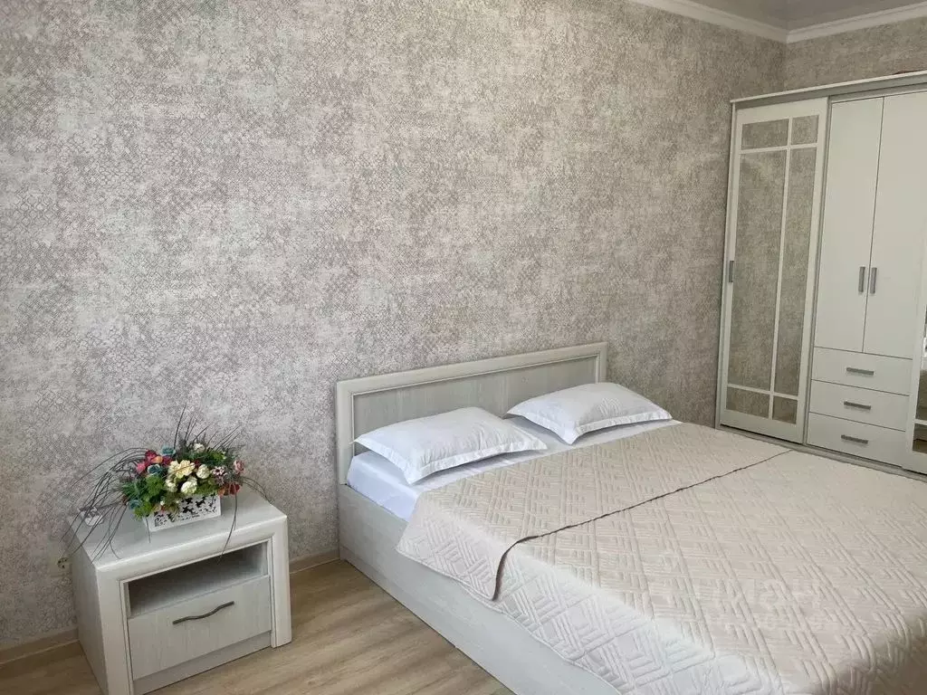 2-к кв. Ставропольский край, Минеральные Воды ул. Новоселов, 5А (60.0 ... - Фото 0