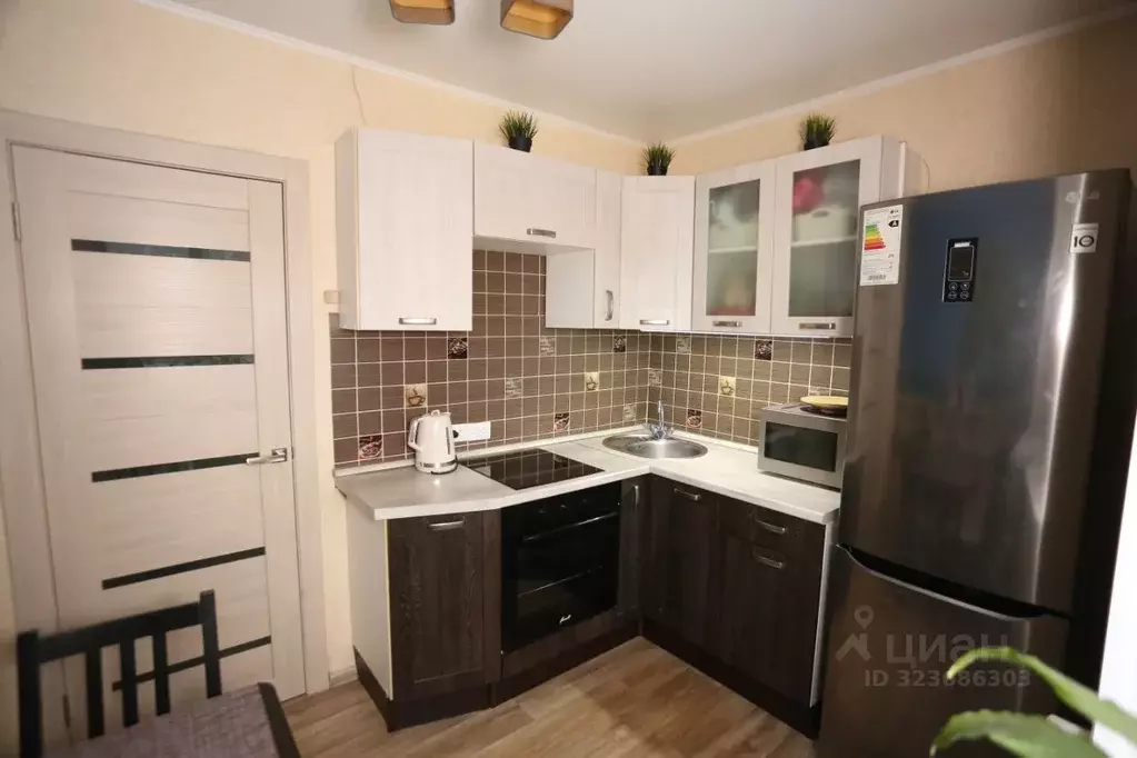 2-к кв. Тюменская область, Тюмень ул. 30 лет Победы, 118 (48.0 м) - Фото 1