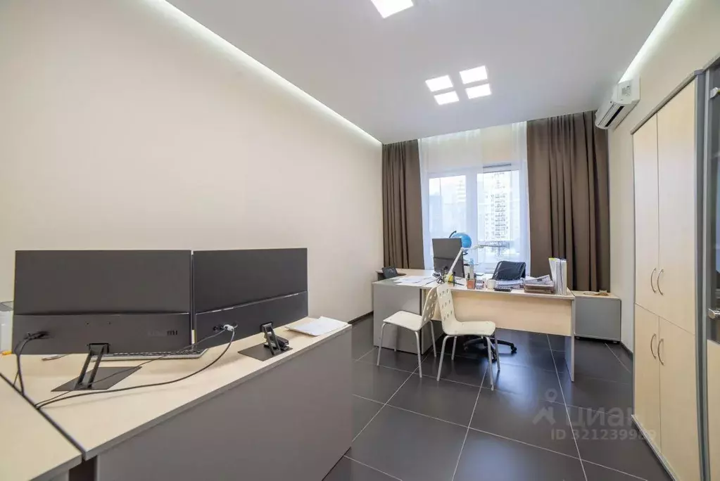 Офис в Свердловская область, Екатеринбург ул. Чкалова, 231 (137 м) - Фото 1