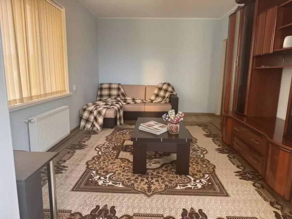 2-к кв. Крым, Симферополь ул. Дачная, 22Б (50.7 м) - Фото 1