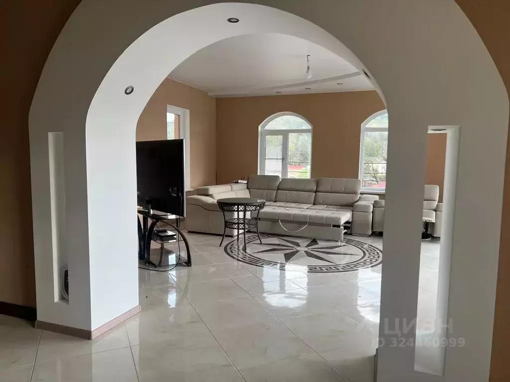 Дом в Краснодарский край, Сочи Нижняя Хобза мкр,  (250 м) - Фото 2