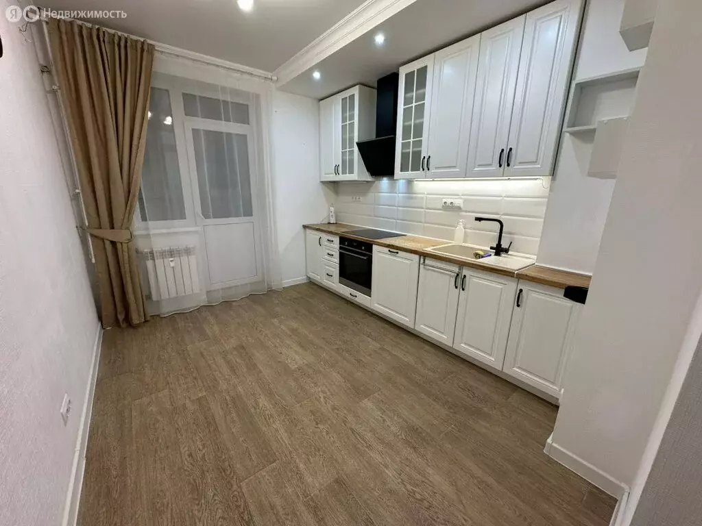 3-комнатная квартира: Ростов-на-Дону, Магнитогорская улица, 1А (68 м) - Фото 1