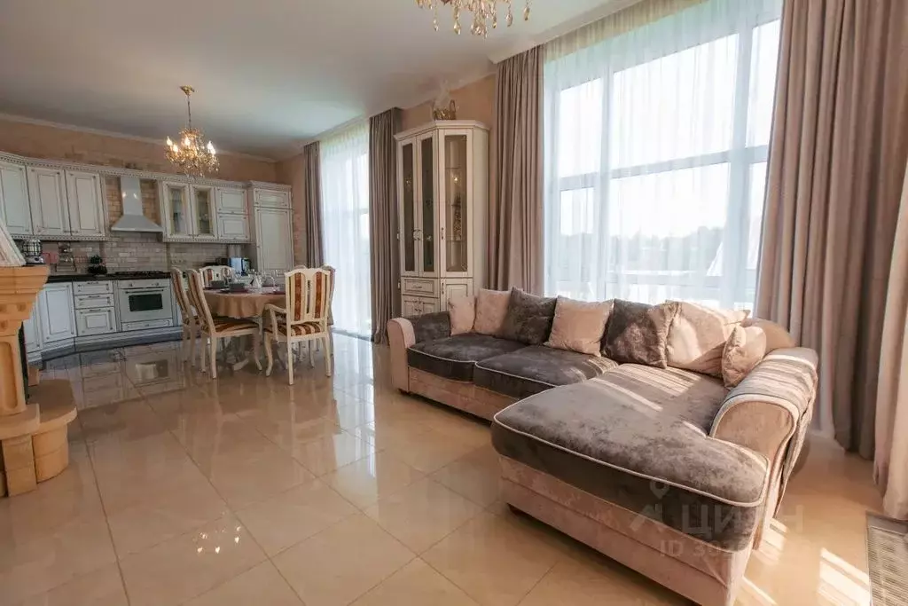 Дом в Тверская область, Ржев Народная ул., 33 (260 м) - Фото 1