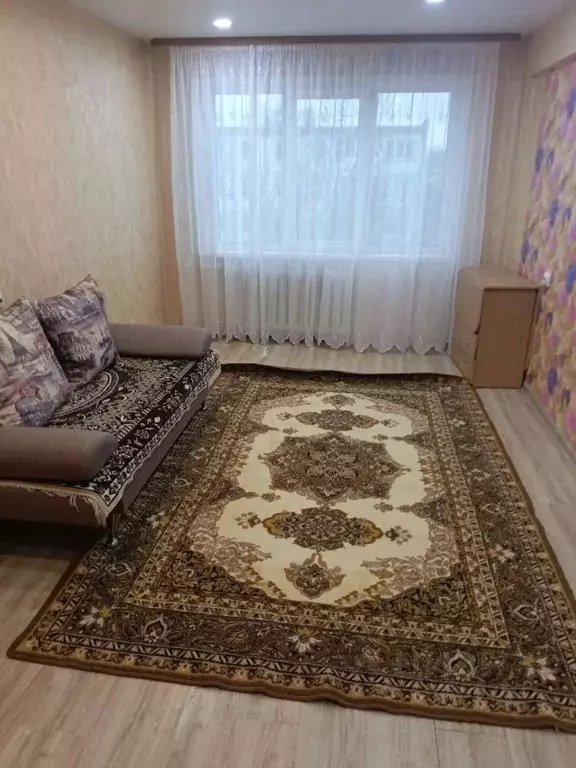 1-к кв. Удмуртия, Ижевск ул. Коммунаров, 190 (30.0 м) - Фото 1