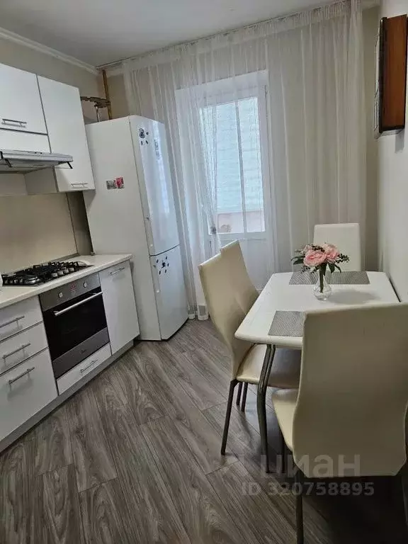 1-к кв. Татарстан, Альметьевск Алсу мкр, ул. Рината Галеева, 31 (35.0 ... - Фото 0