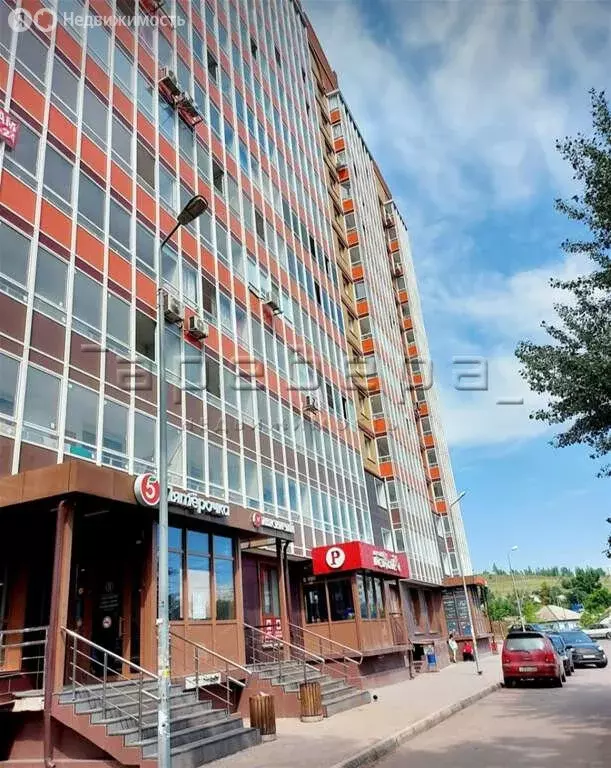 2-комнатная квартира: Красноярск, улица Калинина, 18 (69 м) - Фото 0