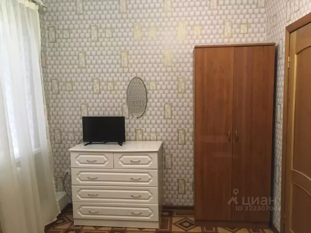 Комната Краснодарский край, Сочи Адлер жилрайон, ул. Черниговская, 14Б ... - Фото 1