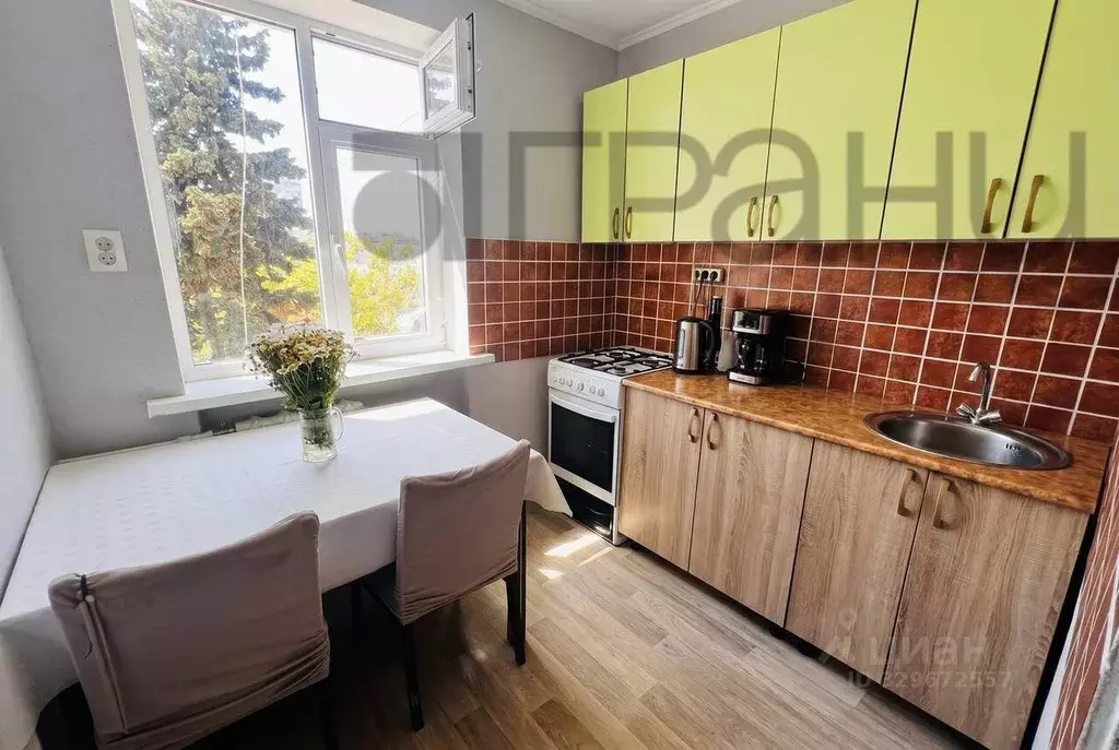 2-к кв. Севастополь ул. Адмирала Юмашева, 10 (48.0 м) - Фото 1