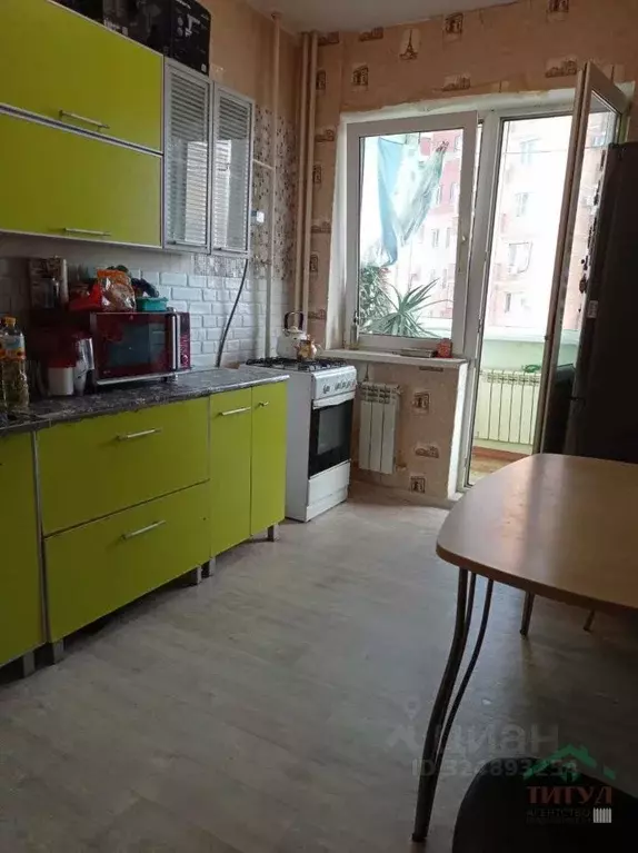 2-к кв. Астраханская область, Астрахань ул. Бабаевского, 1к2 (56.0 м) - Фото 1