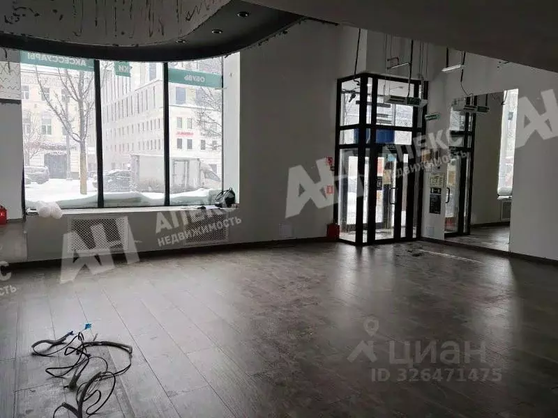 Торговая площадь в Москва ул. Арбат, 54/2С1 (334 м) - Фото 1
