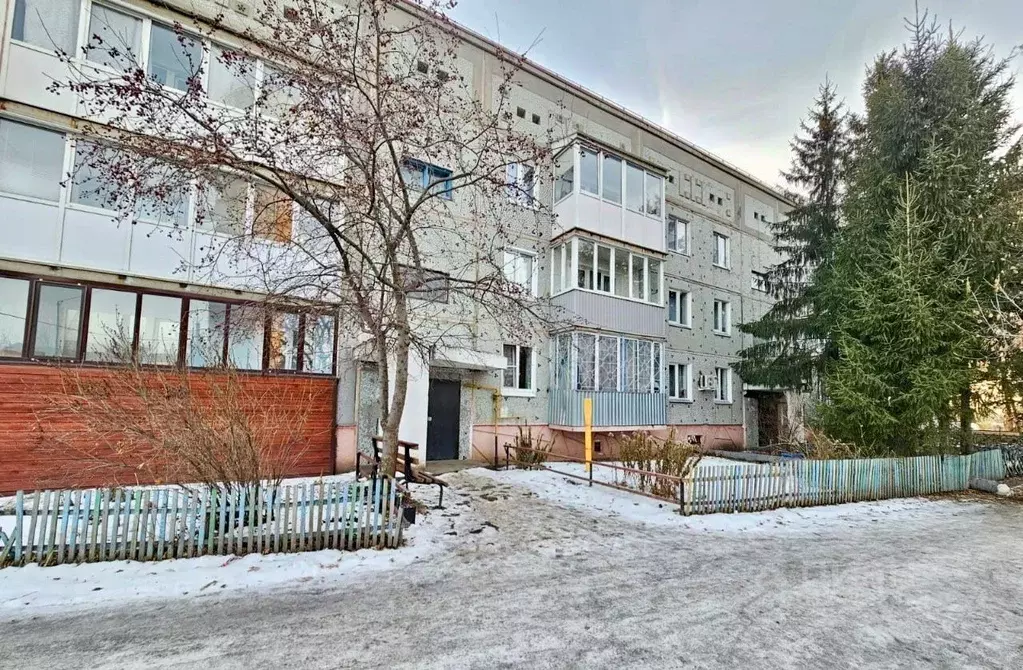 3-к кв. Омская область, Калачинск ул. 30 лет Победы, 70 (62.1 м) - Фото 1