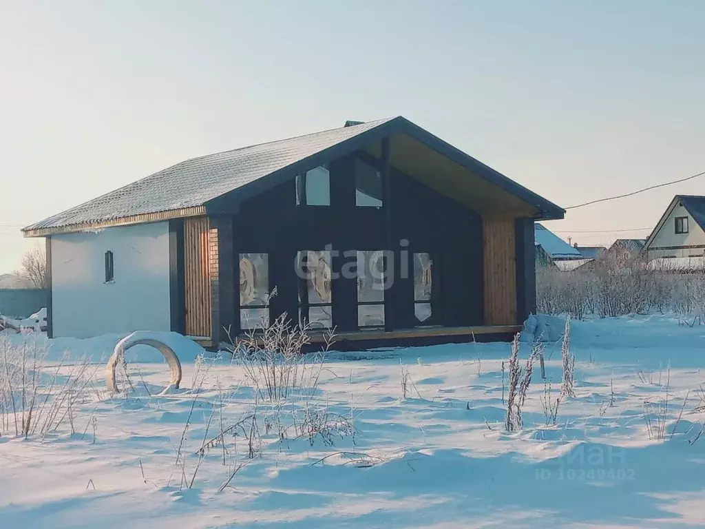 Дом в Башкортостан, Уфа городской округ, д. Самохваловка  (100 м) - Фото 0