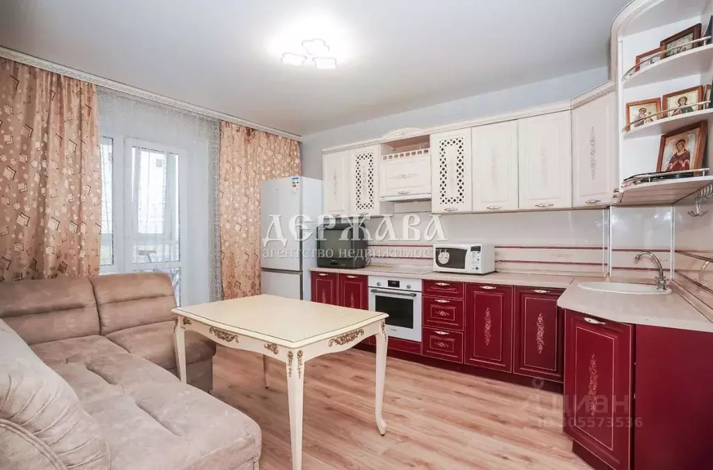 3-к кв. Белгородская область, Старый Оскол Центральный мкр, 1 (80.0 м) - Фото 0