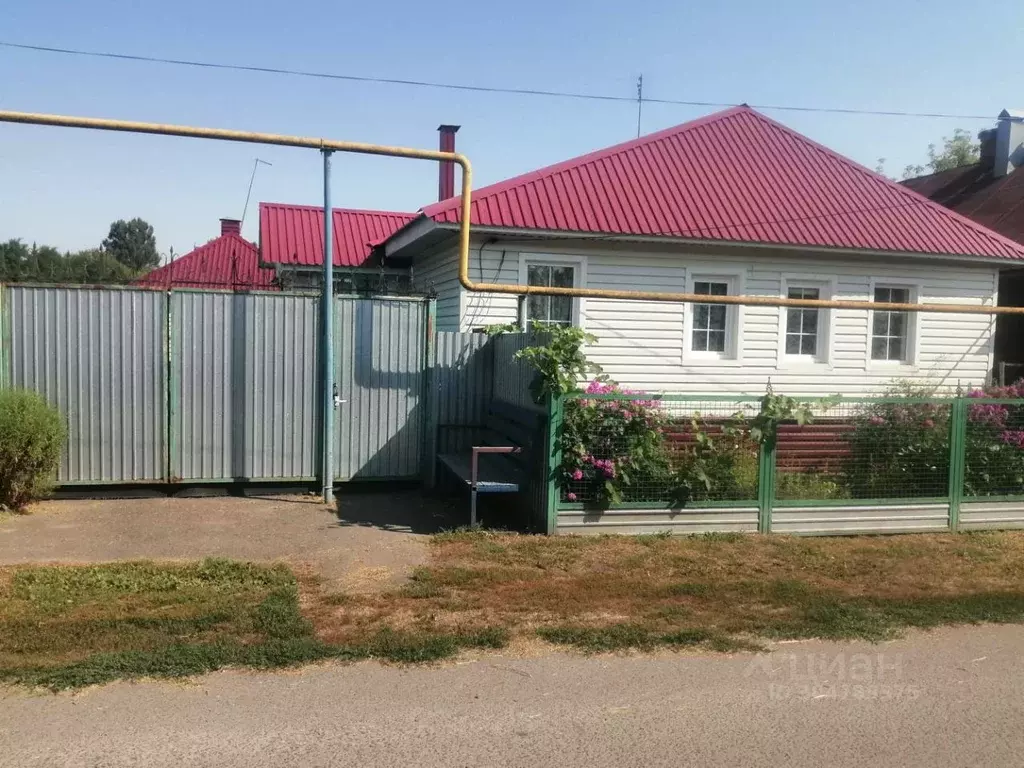 Дом в Курская область, Медвенский район, Гостомлянский сельсовет, с. ... - Фото 0