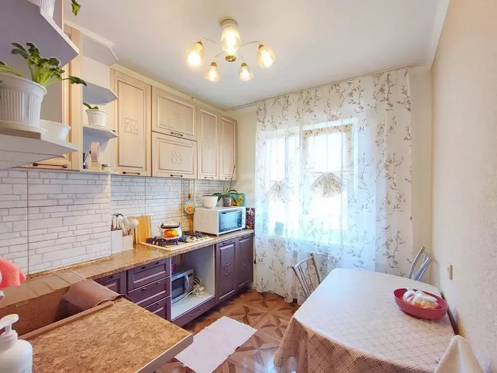 2-к кв. Крым, Симферополь ул. Ковыльная (49.3 м) - Фото 0