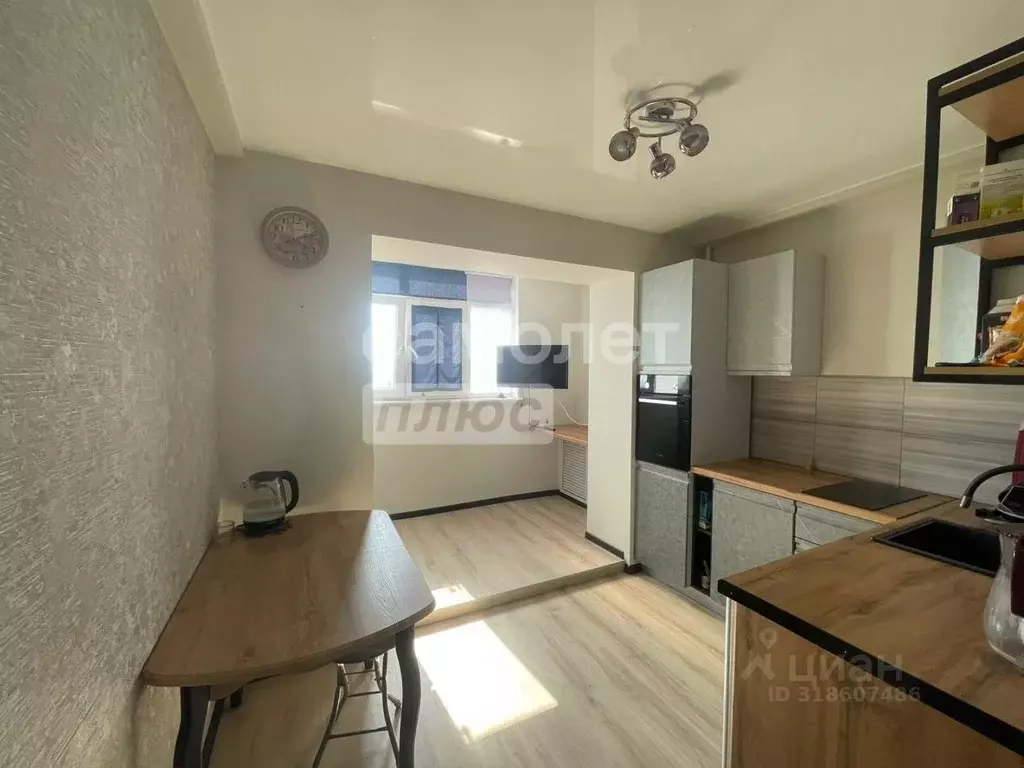 2-к кв. Краснодарский край, Туапсе Звездная ул., 35 (43.4 м) - Фото 0