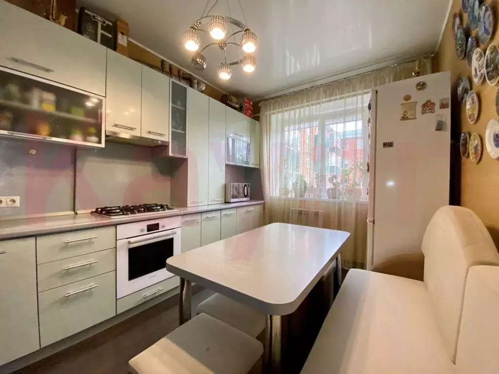 Квартира, 4 комнаты, 97.5 м - Фото 0