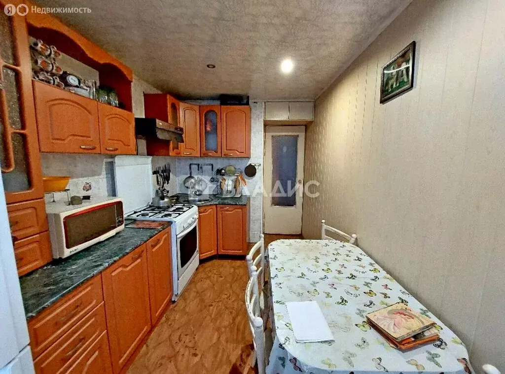 3-комнатная квартира: посёлок Первомайский, 15 (63.9 м) - Фото 1