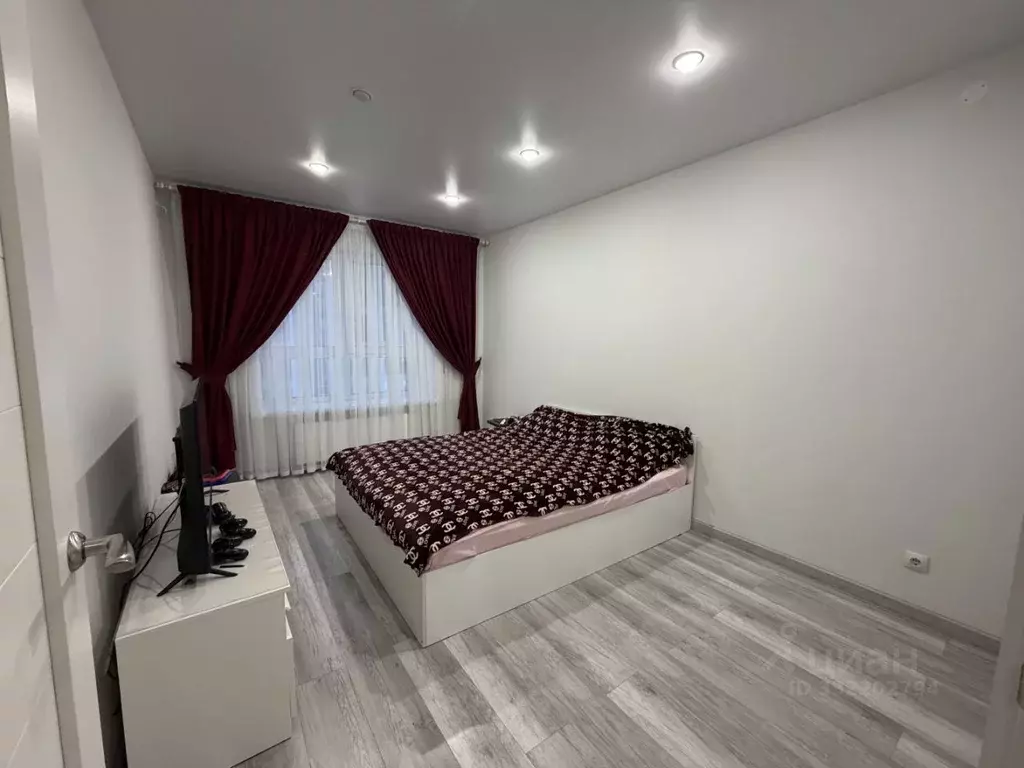 2-к кв. Татарстан, Казань ул. Азата Аббасова, 23А (54.0 м) - Фото 1