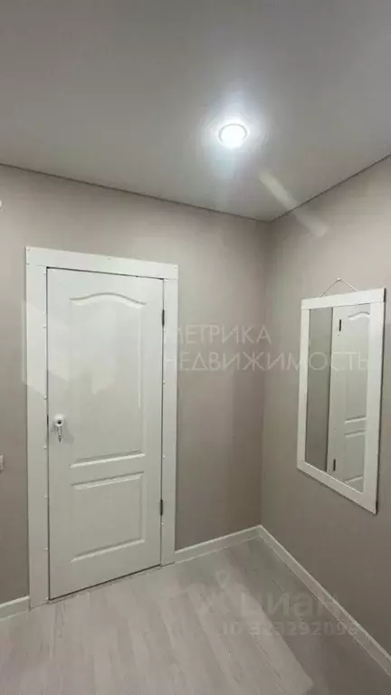 Студия Тюменская область, Тюмень ул. Василия Малкова, 12 (28.0 м) - Фото 1