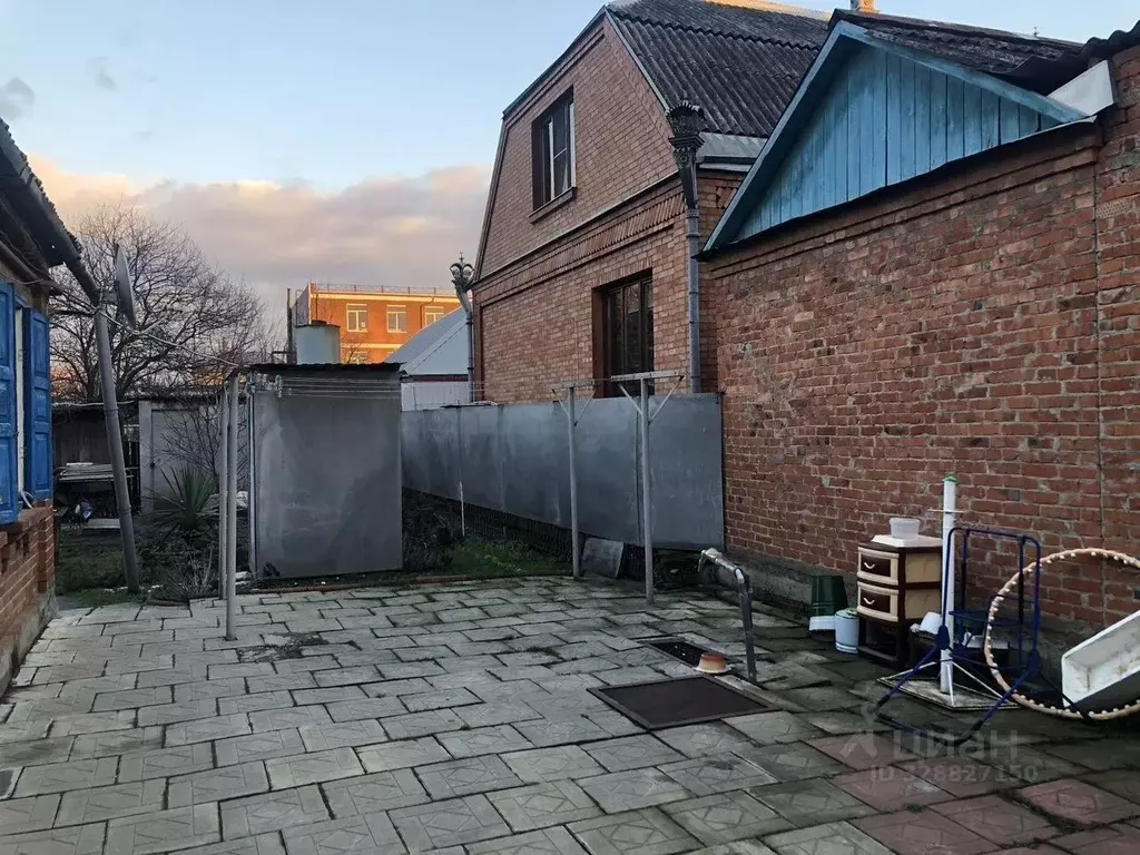 Дом в Краснодарский край, Краснодар ул. Каляева, 40 (30 м) - Фото 2