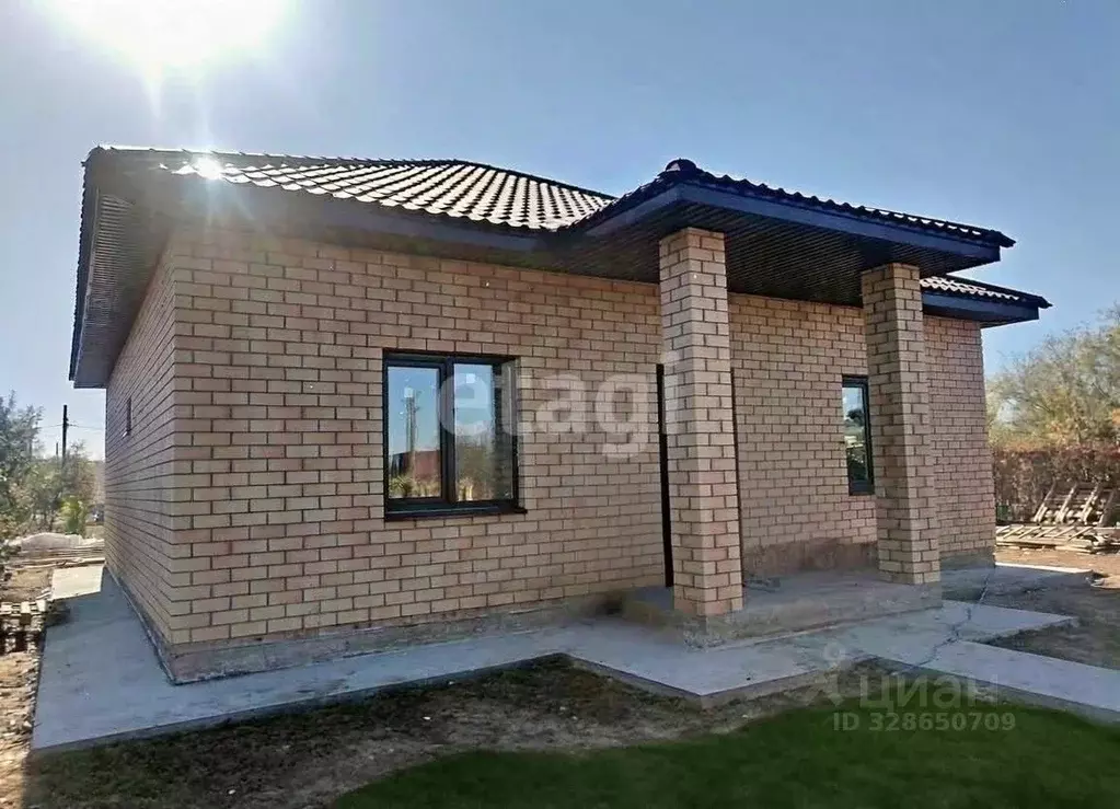 Дом в Оренбургская область, Оренбургский район, Подгородне-Покровский ... - Фото 1