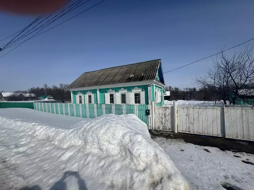 Дом в Башкортостан, Буздякский район, Каранский сельсовет, с. ... - Фото 1