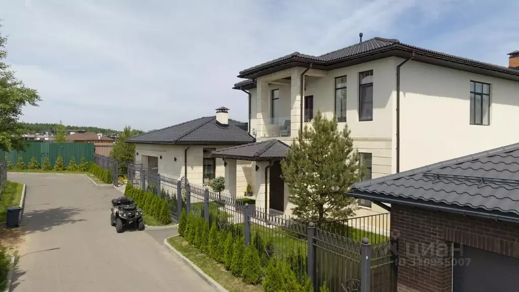 Коттедж в Московская область, Красногорск городской округ, с. ... - Фото 1