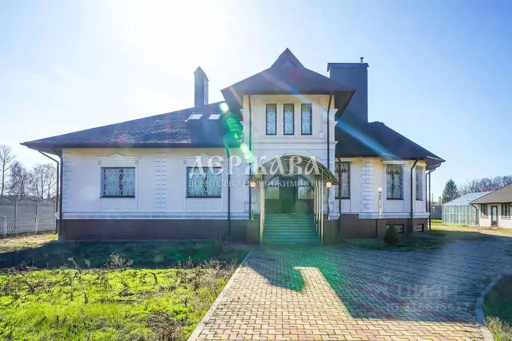 Коттедж в Белгородская область, Старооскольский городской округ, с. ... - Фото 1