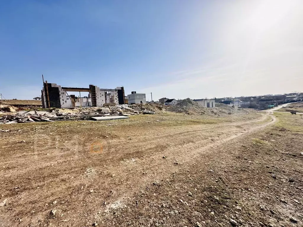 Участок в Севастополь ул. 3-я Комендорская (9.0 сот.) - Фото 1
