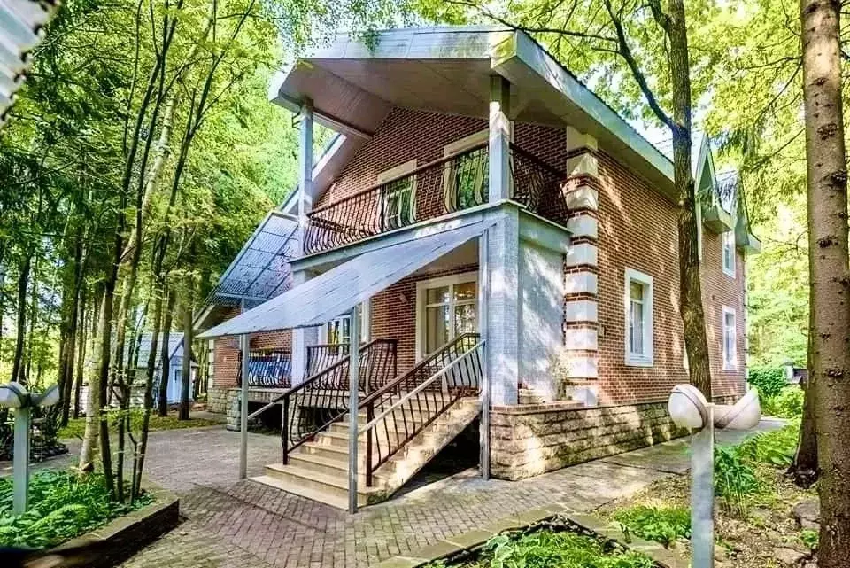 Дом в Московская область, Наро-Фоминский городской округ, д. Тарасково ... - Фото 0