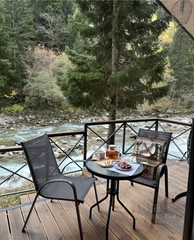 Дом в Карачаево-Черкесия, Зеленчукский район, с. Архыз  (24 м) - Фото 1