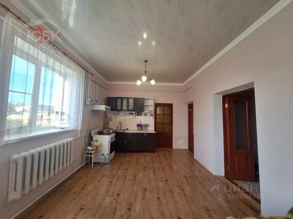 Дом в Крым, Евпатория Исмаил-Бей мкр, ул. Эсмы Улановой (130 м) - Фото 0