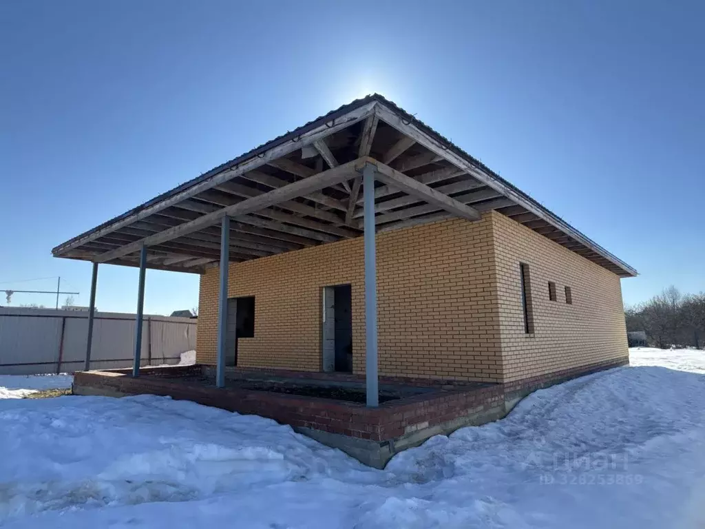 Дом в Тульская область, Тула городской округ, д. Гостеевка  (130 м) - Фото 1