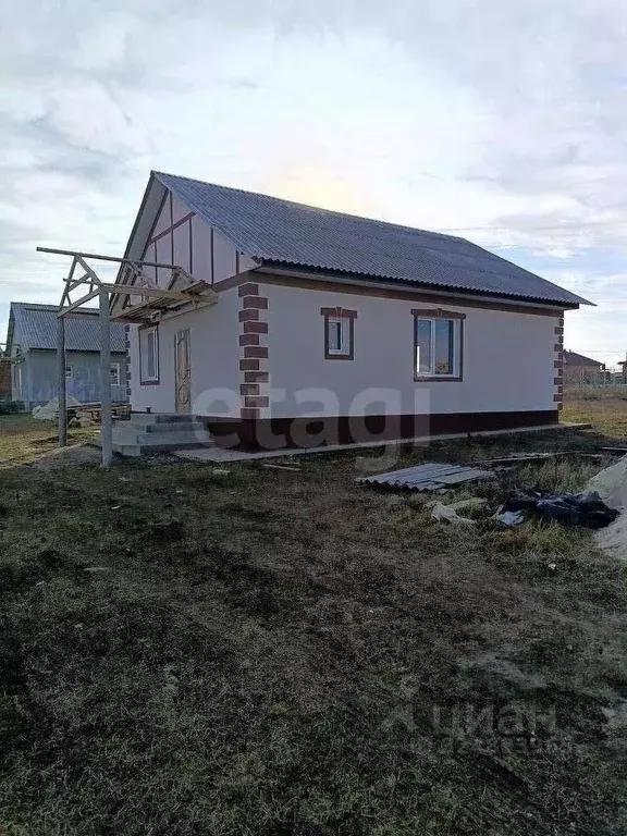 Дом в Белгородская область, Корочанский район, Мелиховское с/пос, с. ... - Фото 2