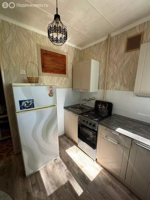 3-комнатная квартира: посёлок Лоза, 7 (40.3 м) - Фото 1