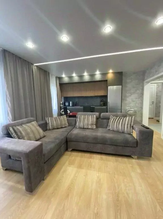 3-к кв. Иркутская область, Иркутск бул. Рябикова, 21А (72.0 м) - Фото 1