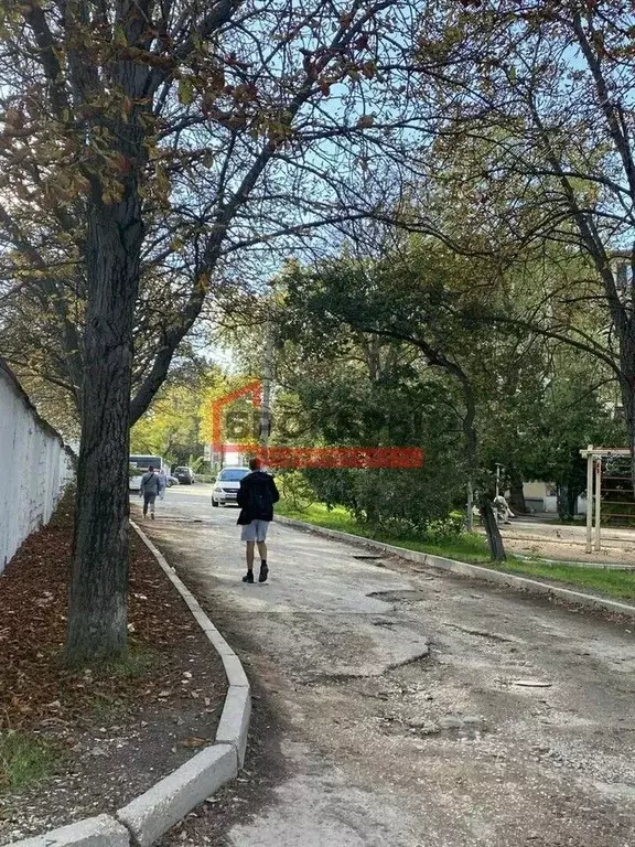 Гараж в Севастополь ул. Хрусталева, 33Б (20 м) - Фото 2