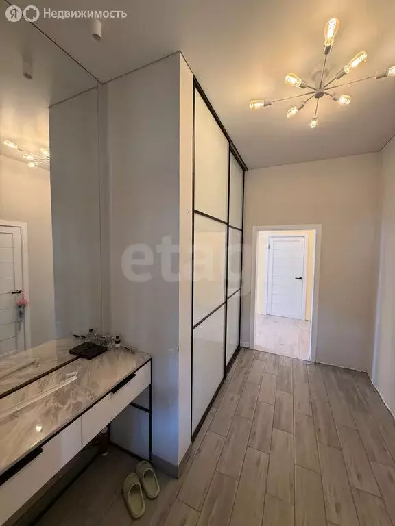 Дом в Новолуговое, Дачная улица (253.5 м) - Фото 1