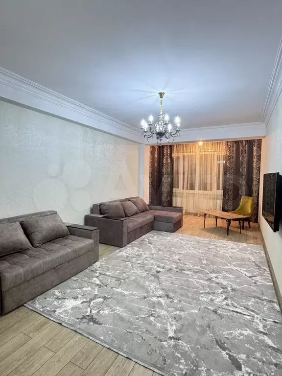3-к. квартира, 102 м, 3/6 эт. - Фото 0