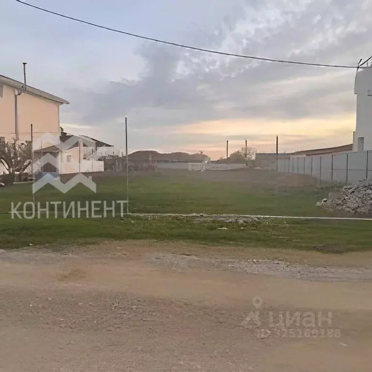 Участок в Крым, Сакский район, с. Уютное ул. Петра Николаева (8.0 ... - Фото 1