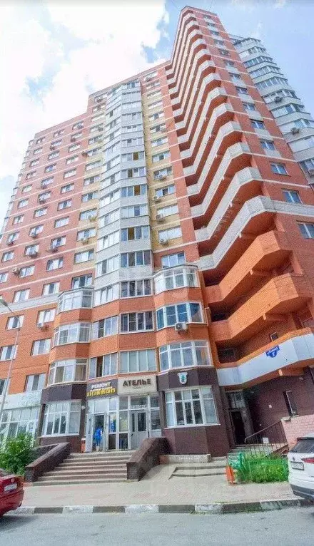 3-к кв. Белгородская область, Белгород ул. Есенина, 8а (88.0 м) - Фото 0